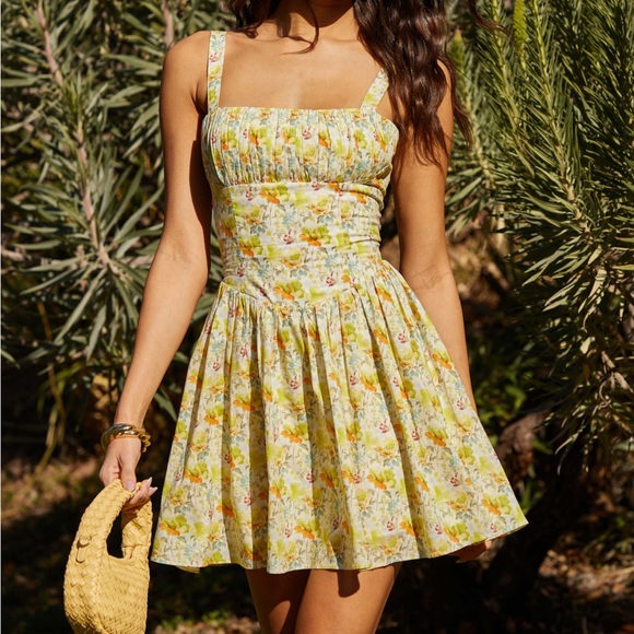 NWT ASTR Womens Floral Milkmaid Mini Dress, Size Small - Picture 1 of 8